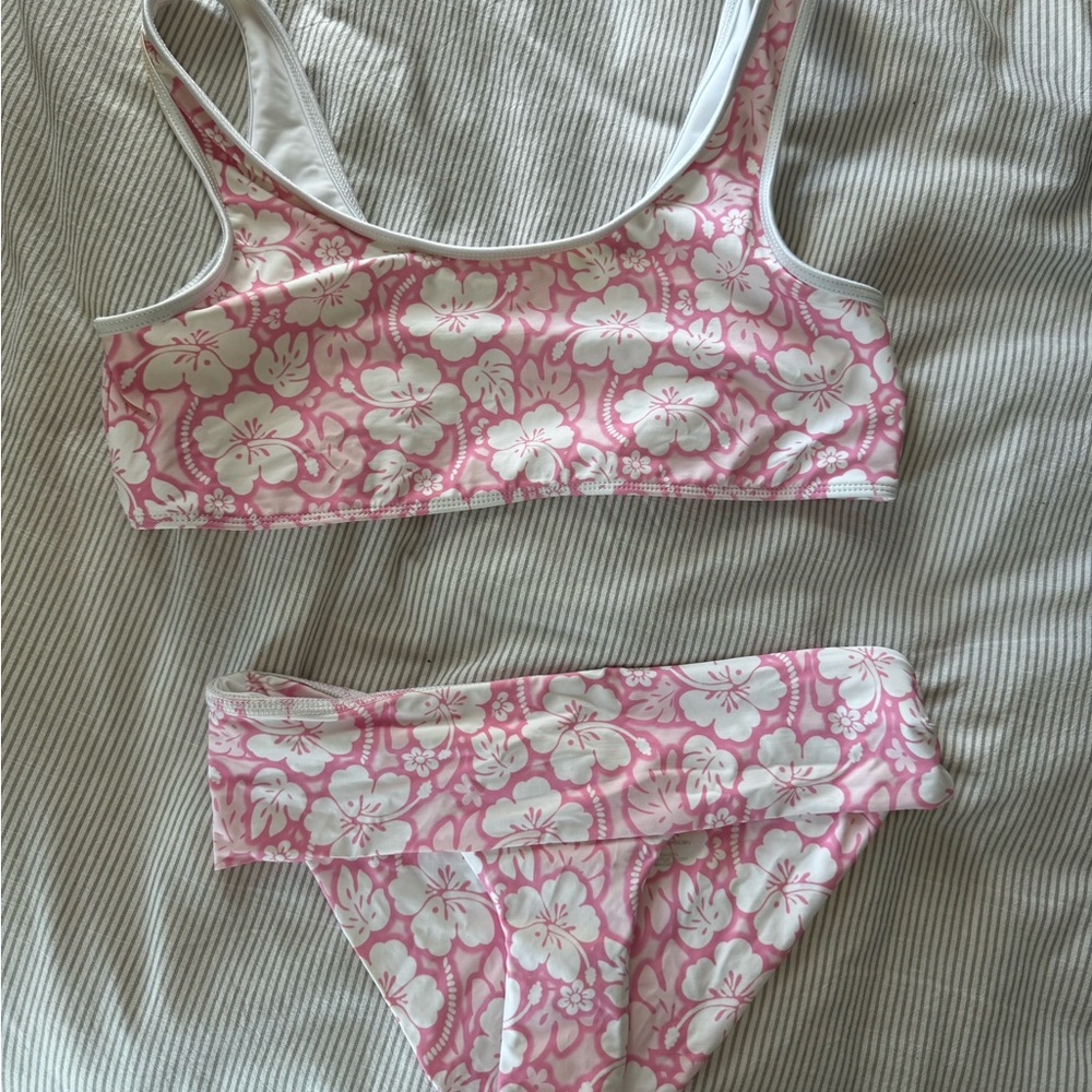 Frankies Bikini Hawaiian Pink floral set